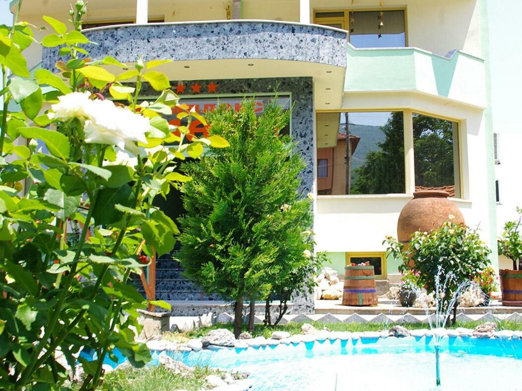 Complex Diana Hotel Cherven  Exterior photo